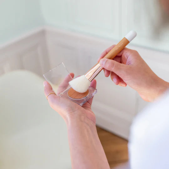 Pinceau Maquillage en Bois Naturel - Blush Biseauté