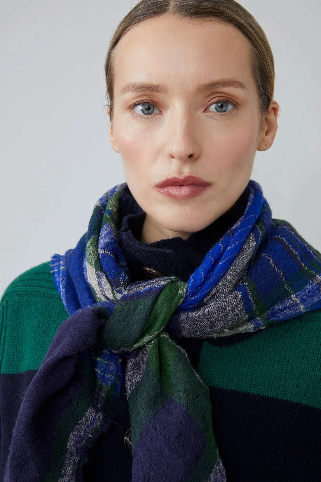 Foulard en Laine Chaï N°752 Royal Blue