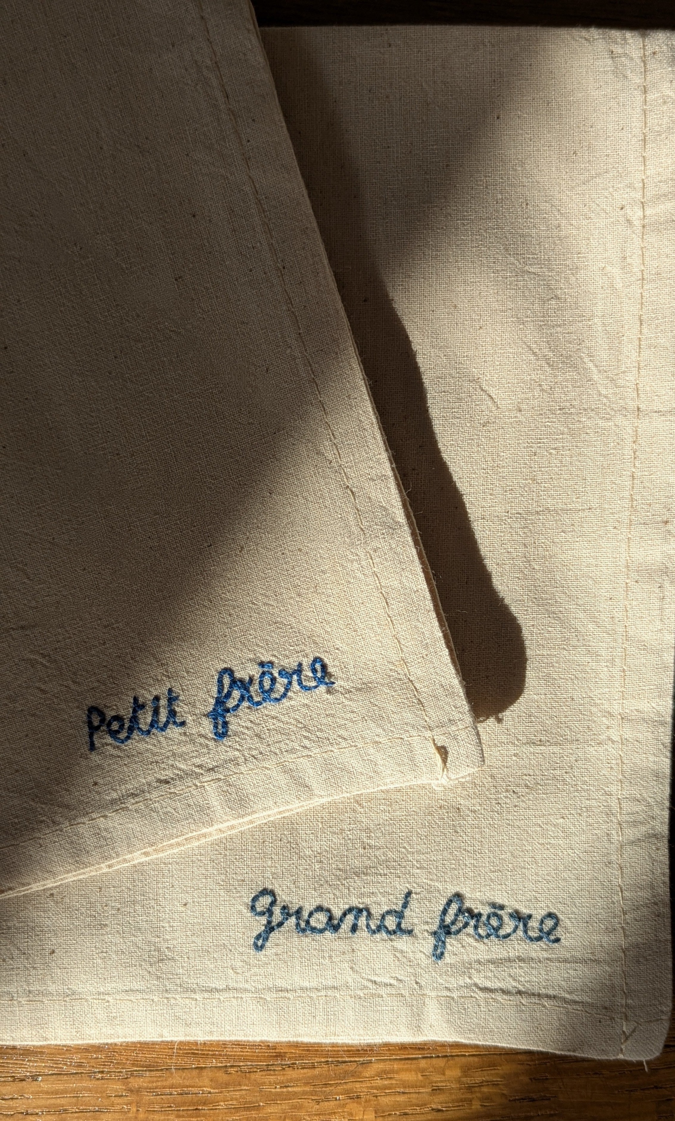 Serviette de Table - Brodée à la Main - Famille