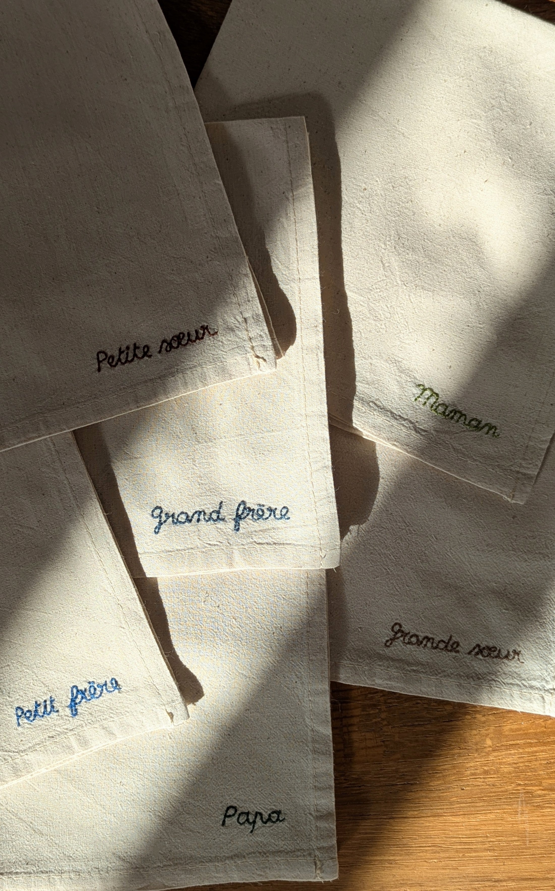 Serviette de Table - Brodée à la Main - Famille