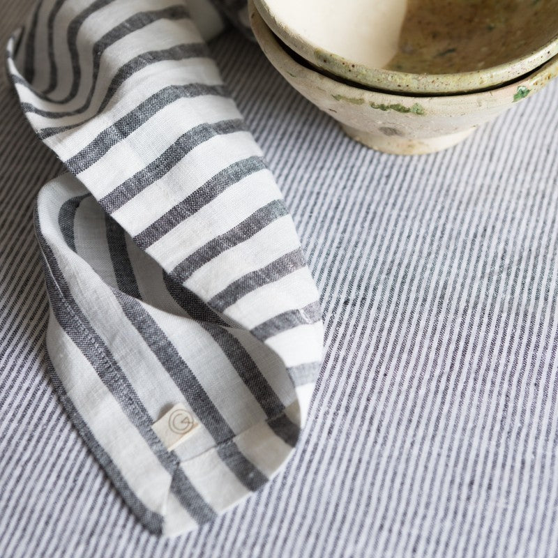 Nappe en Lin Lavé Fines Rayures Black Milk 175x250cm