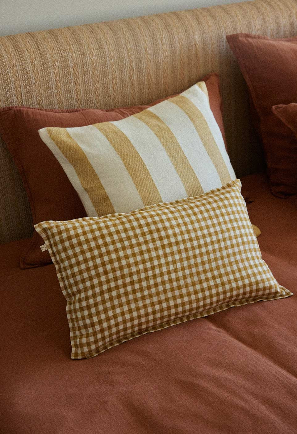 Housse de Coussin Taormina en Lin Vichy Curry 30 x 50