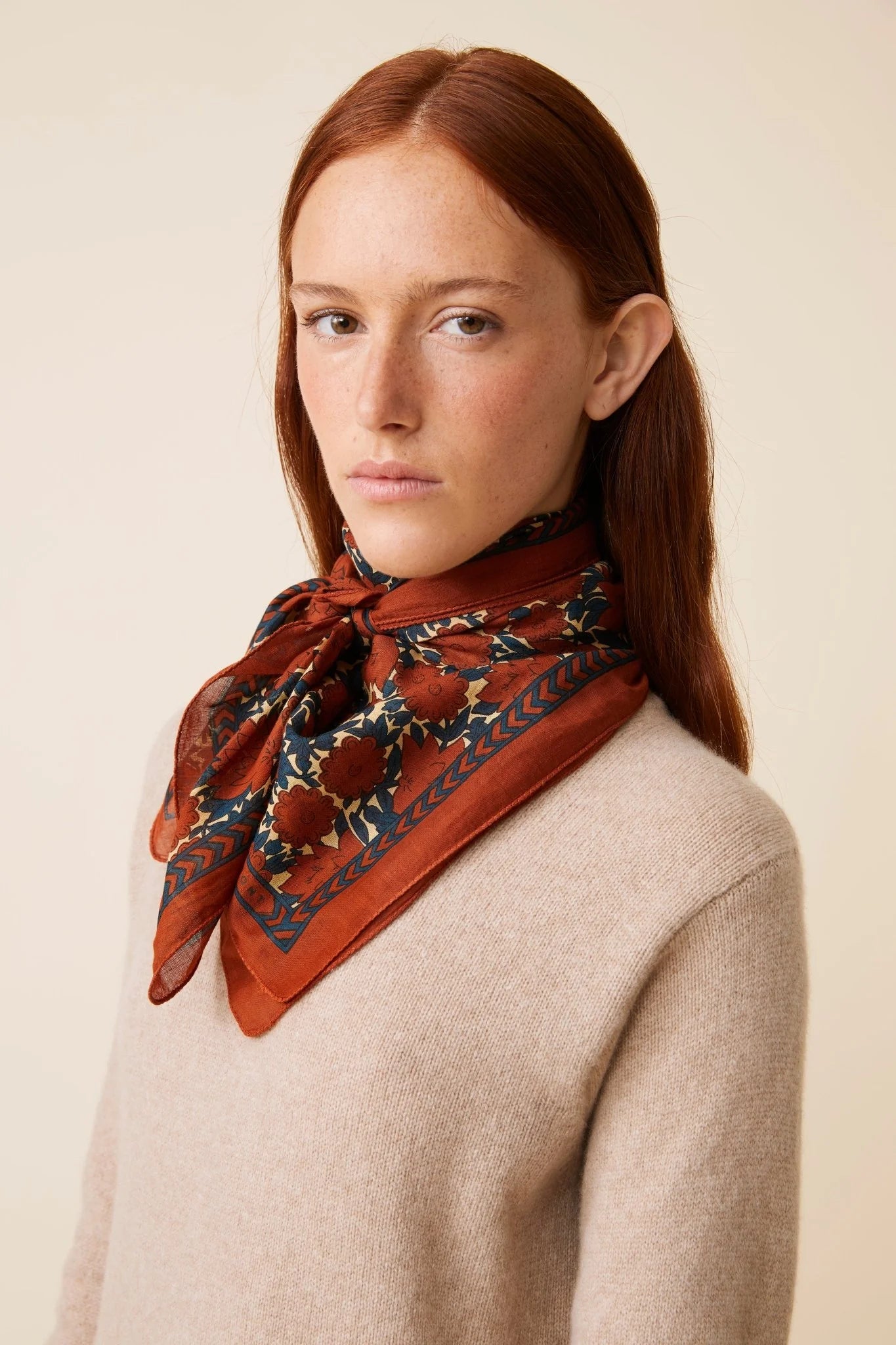 Foulard en Laine N°680 Brick