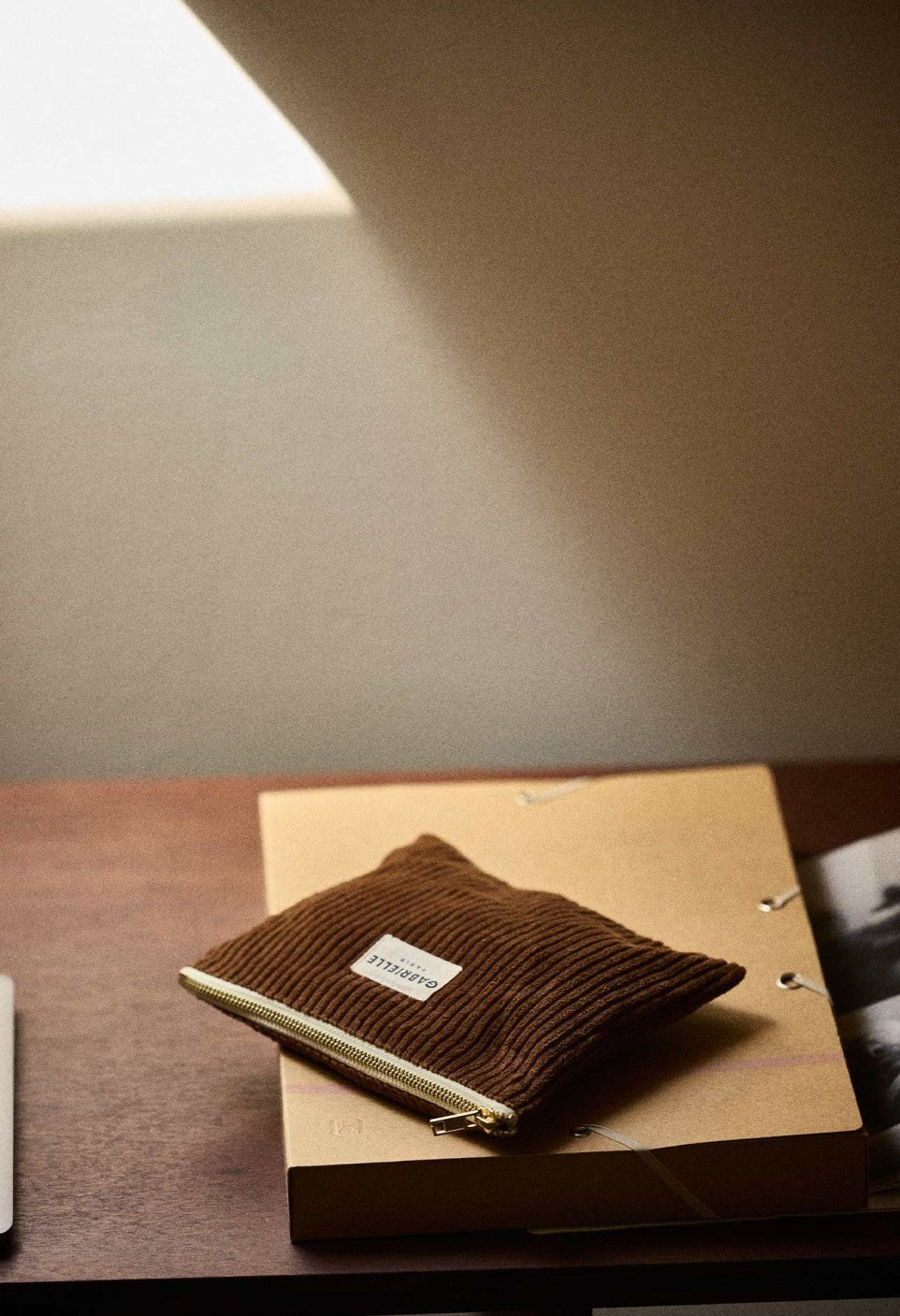 Petite Pochette Velours Camel 20 x 15 cm