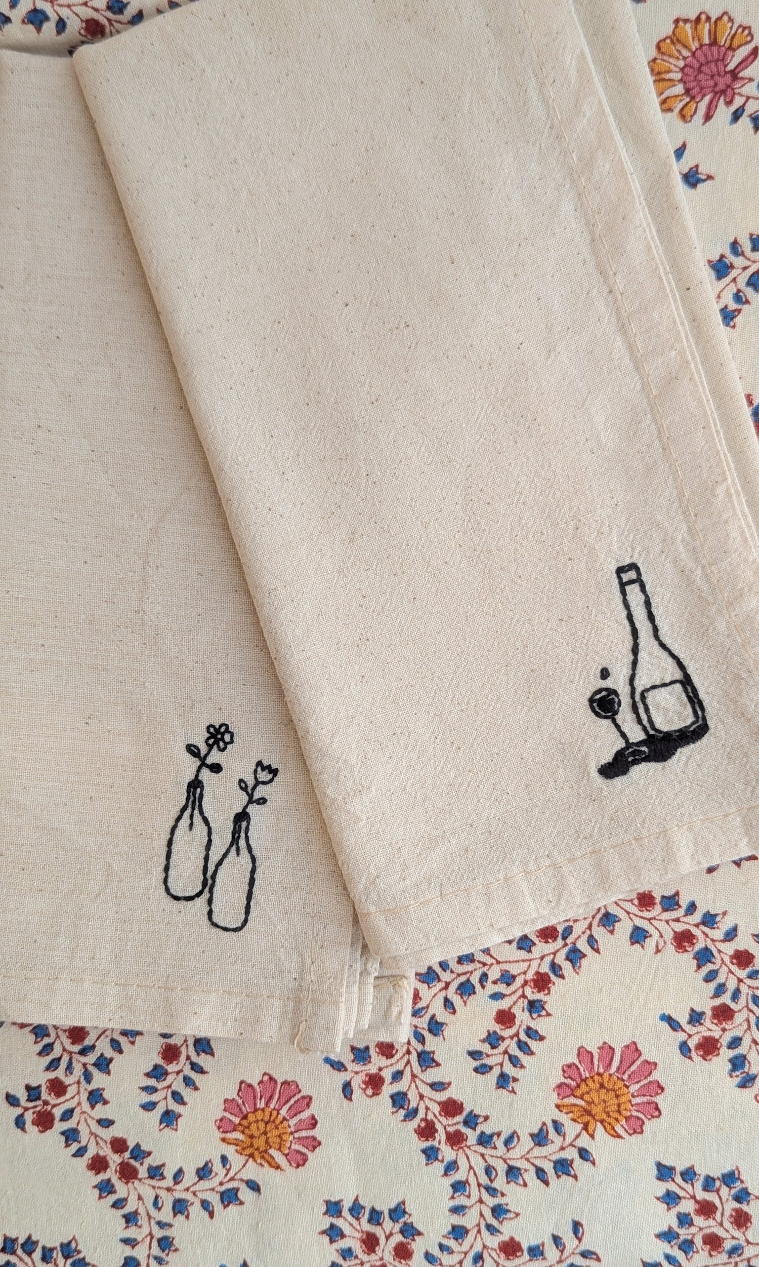 Serviette de Table - Brodée à la Main - Bouteille de Vin