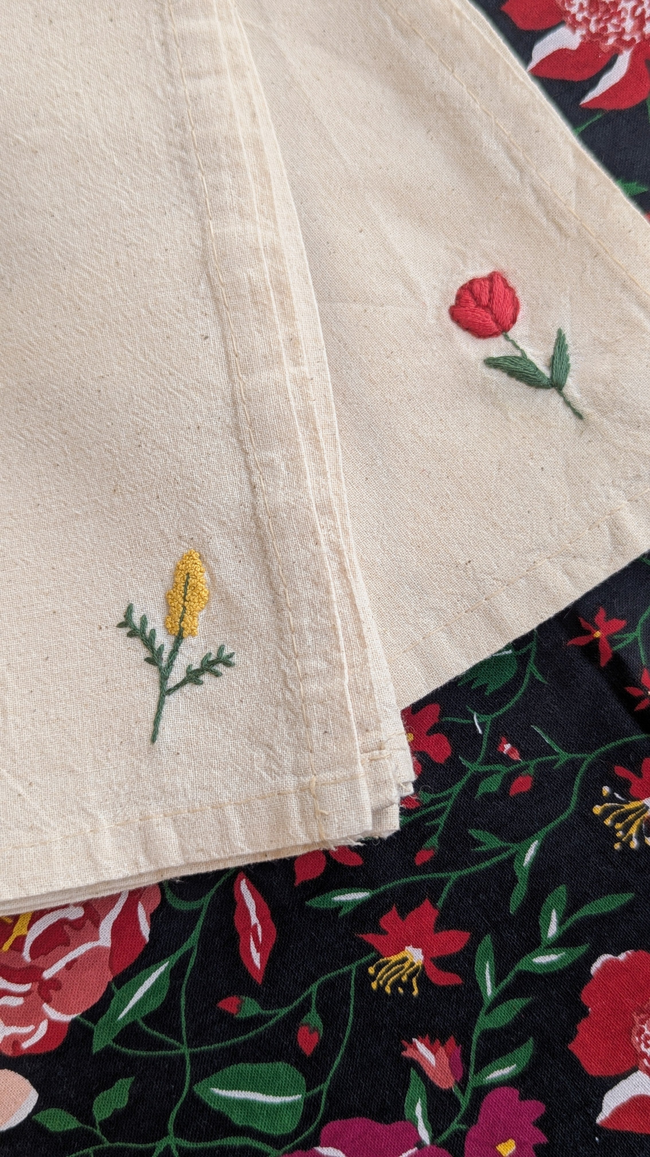 Serviette de Table - Brodée à la Main - Mimosa