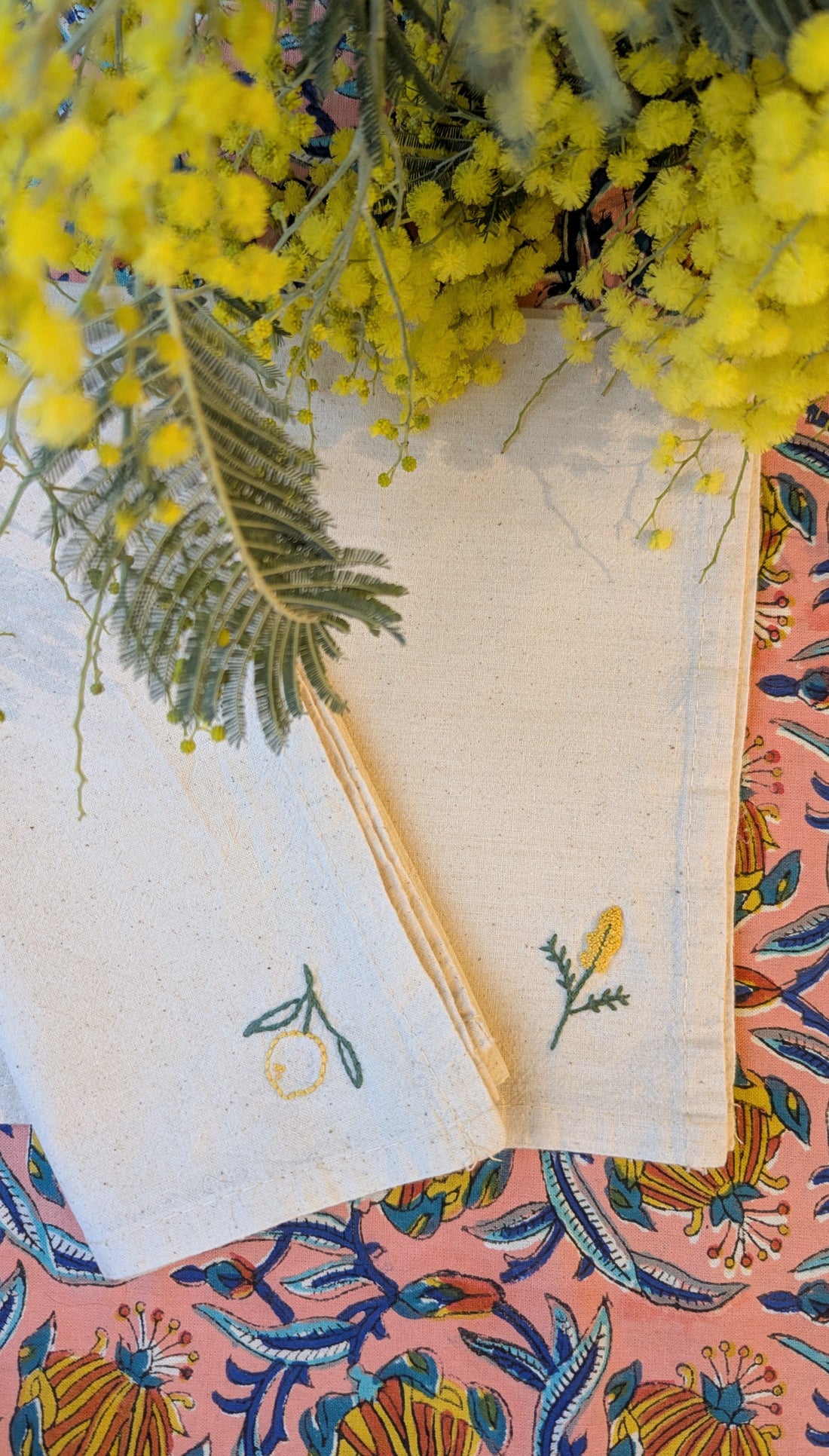 Serviette de Table - Brodée à la Main - Mimosa