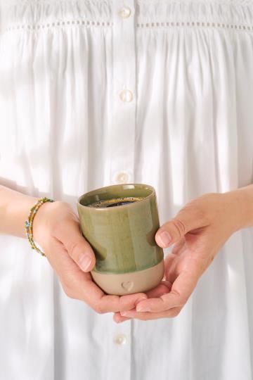 Tasse Cœur en Grès – Vert Olive