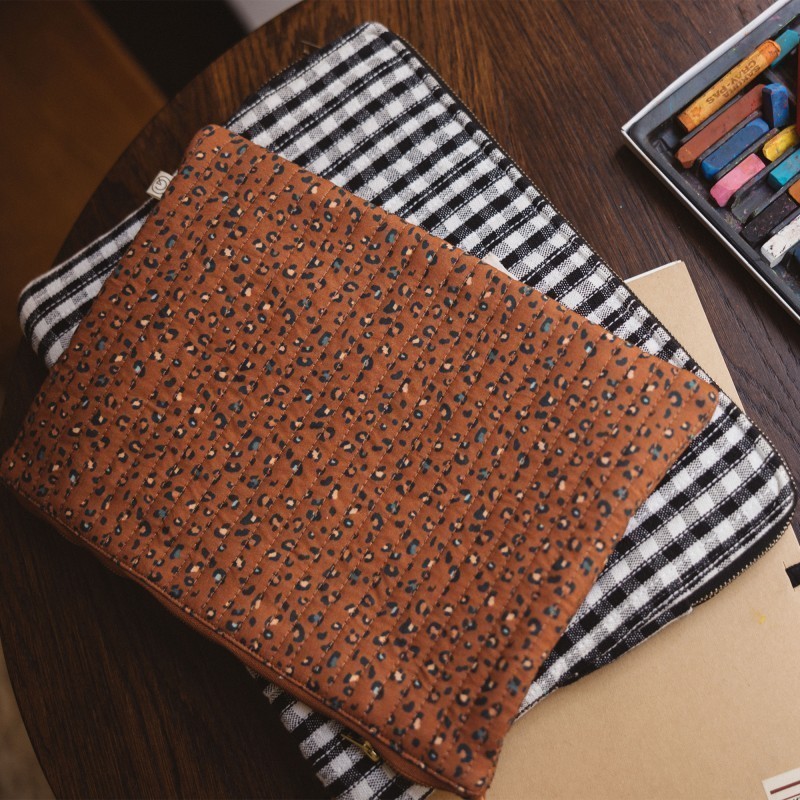 Grande Pochette Léopard Auburn 21 x 29 cm